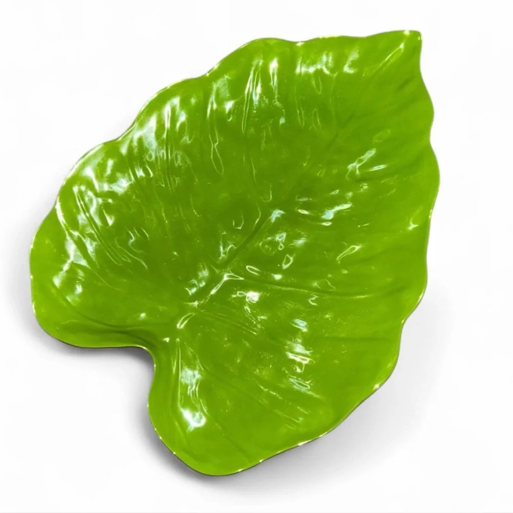 Pier 1 Bright Green Leaf Shape Decorative Platter Entertain Tablescape Kid Safe
